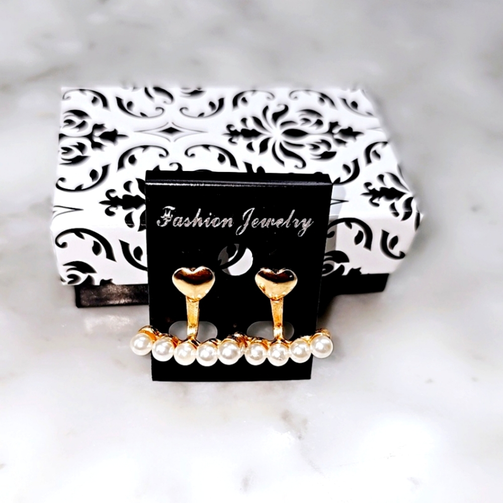 NEW GOLD HEART PEARL STUD EARRING